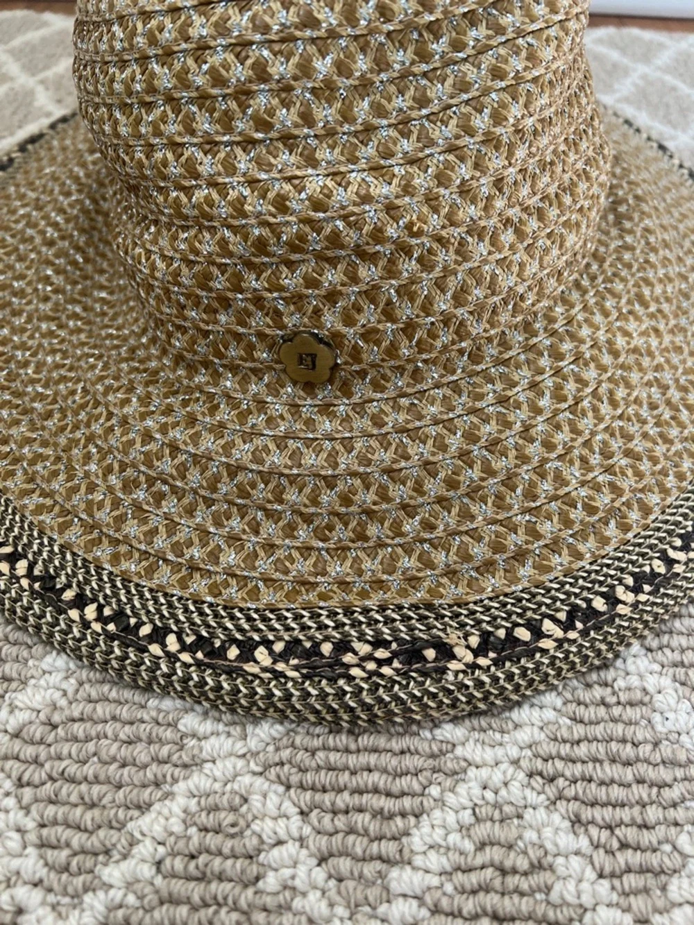 Eric Javits Summer Hat Natural with Silver Lurex - Picture 3 of 6